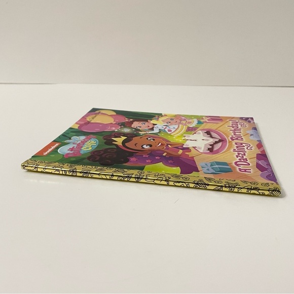 Butterbeans Cafe A Day at the Cafe Scratch and Sniff Book and Dazzling Birthday - Picture 13 of 15